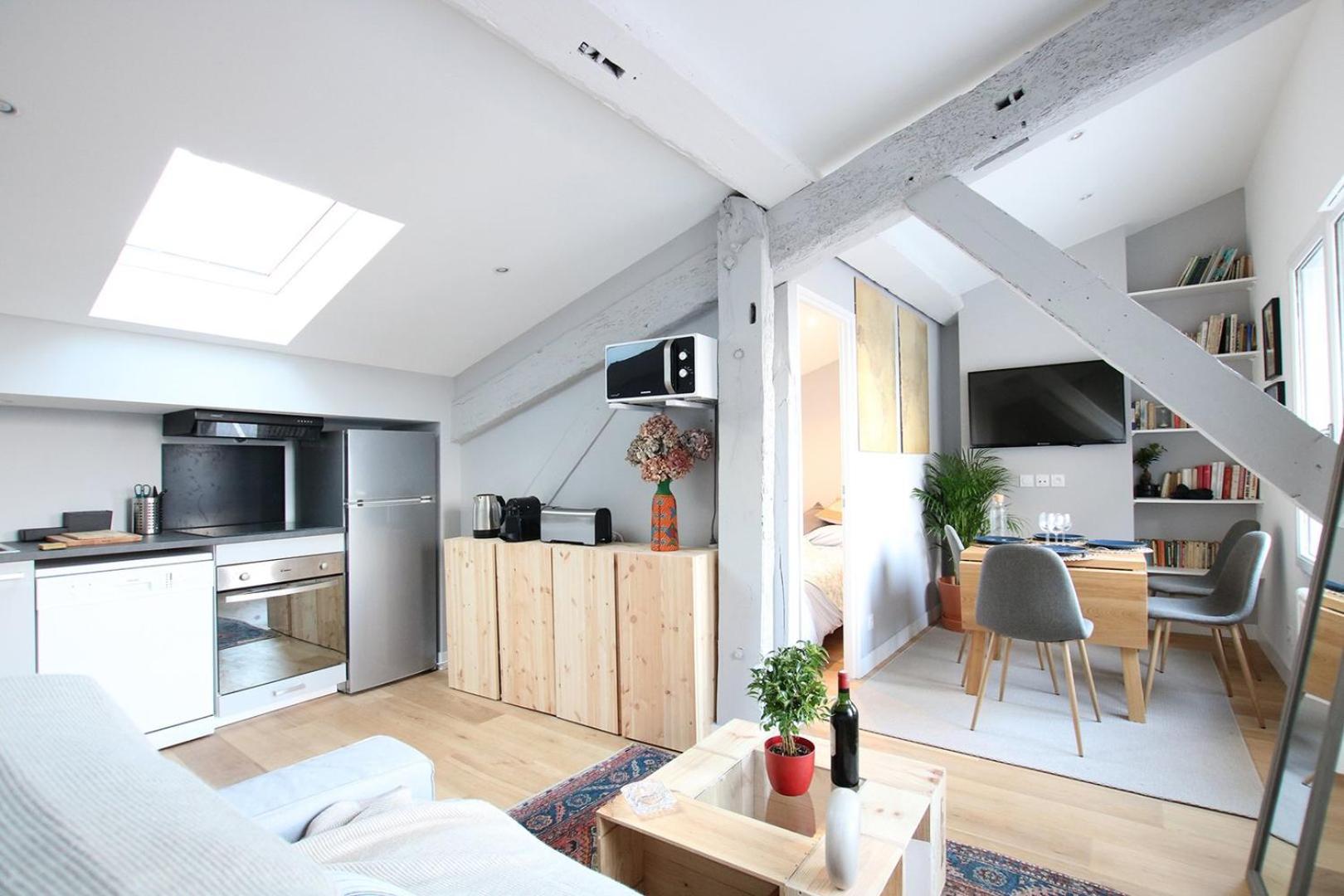 Guestready - Sunny Attic Apt Near Grand Theatre Bordeaux Exteriör bild