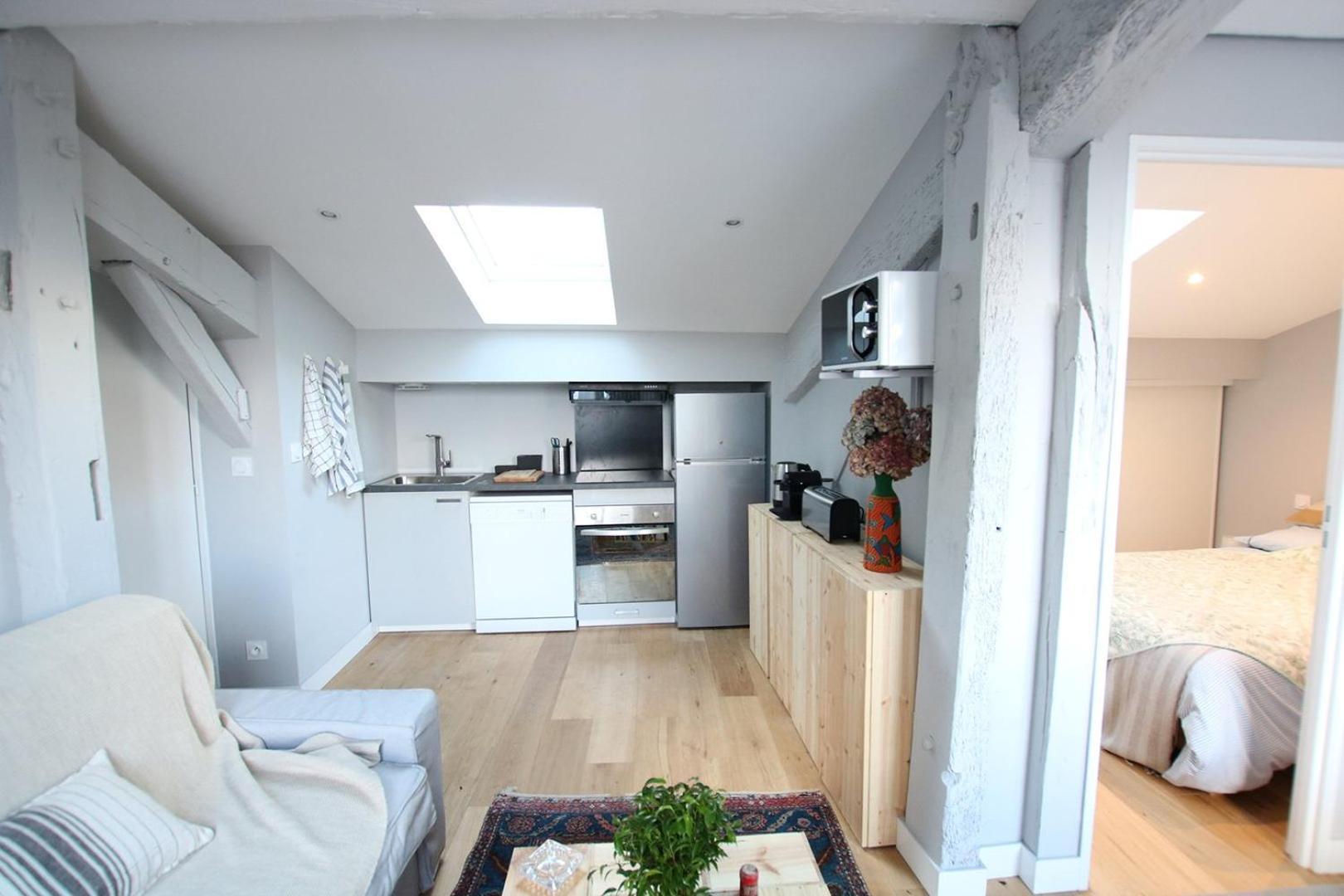 Guestready - Sunny Attic Apt Near Grand Theatre Bordeaux Exteriör bild