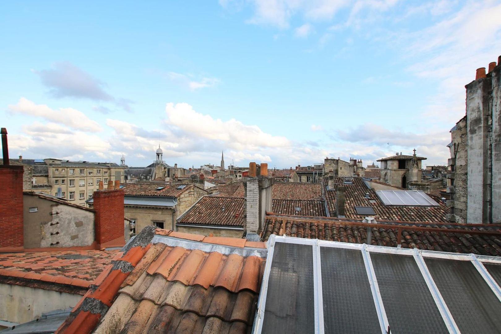 Guestready - Sunny Attic Apt Near Grand Theatre Bordeaux Exteriör bild