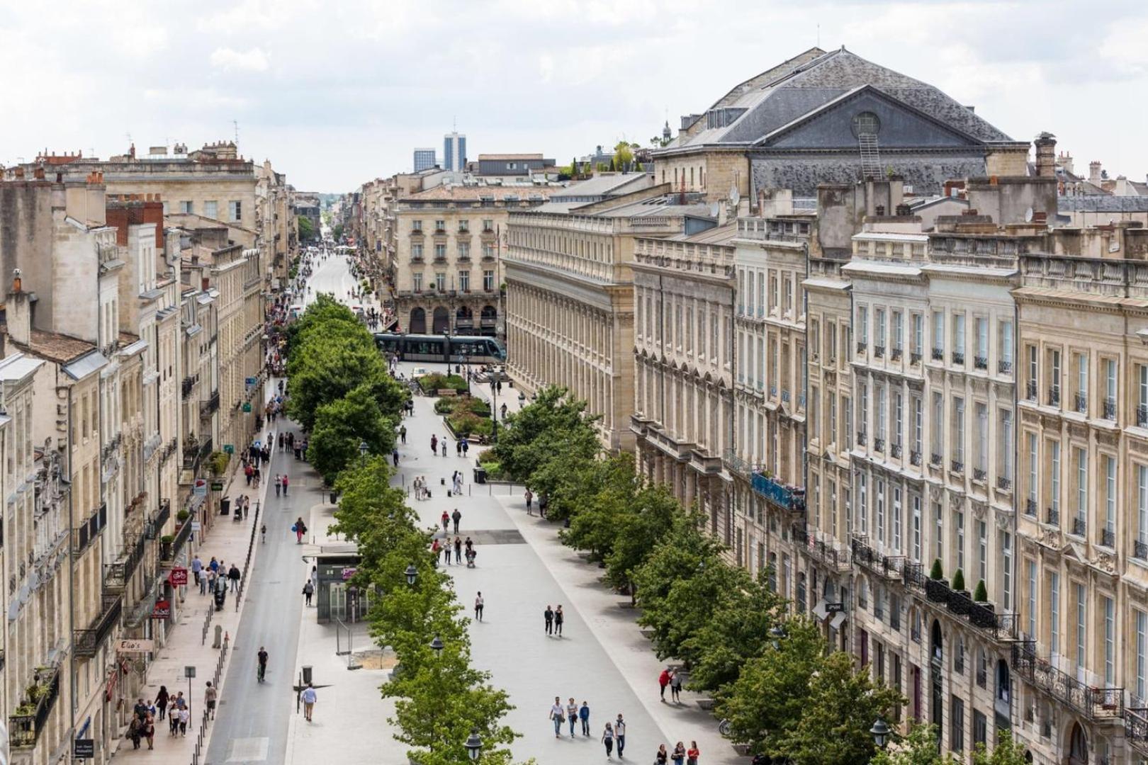 Guestready - Sunny Attic Apt Near Grand Theatre Bordeaux Exteriör bild